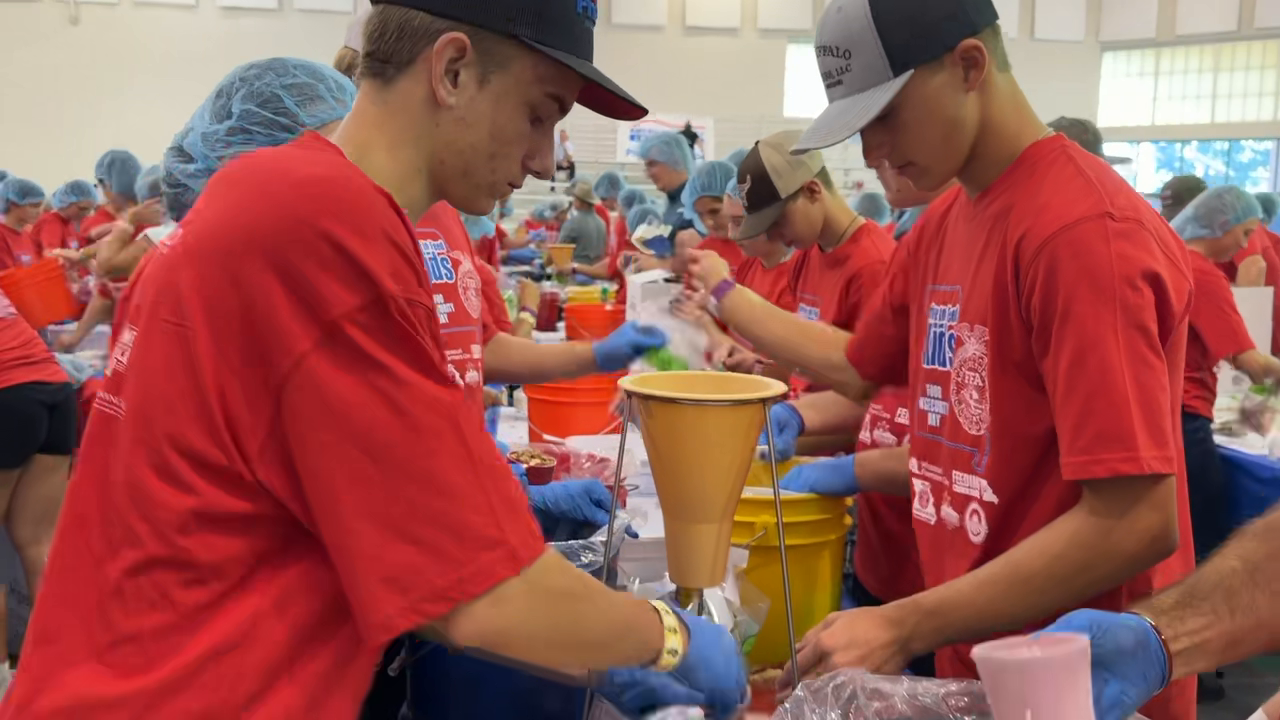 VIDEO: 4-H students volunteer at Missouri State Fair